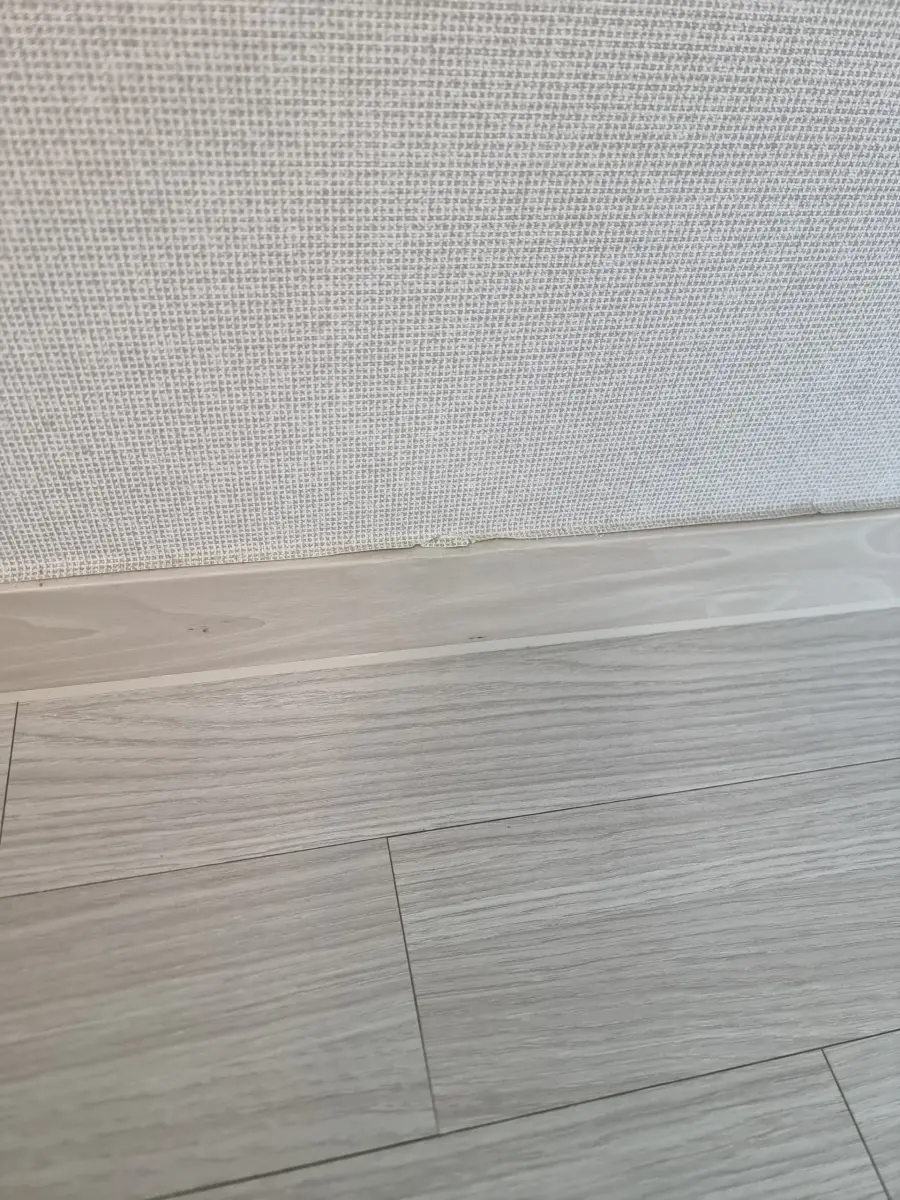 영종도 푸르지오 걸레받이 필름복원 작업 사진